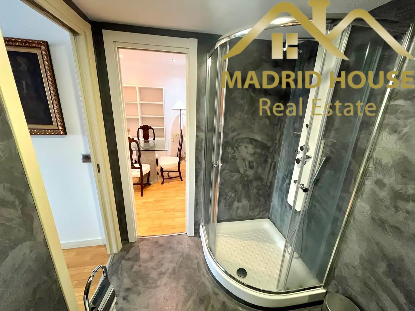 Badezimmer von Wohnung zum Verkauf in Madrid mit Klimaanlage, Heizung und Möbliert