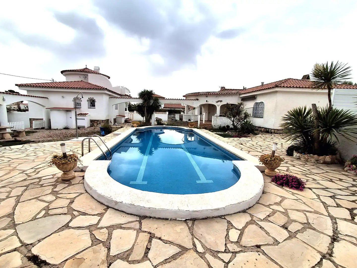 Swimming pool of Detached homes for sale in Mont-roig del Camp  with Air Conditioner, Private garden and Furnished
