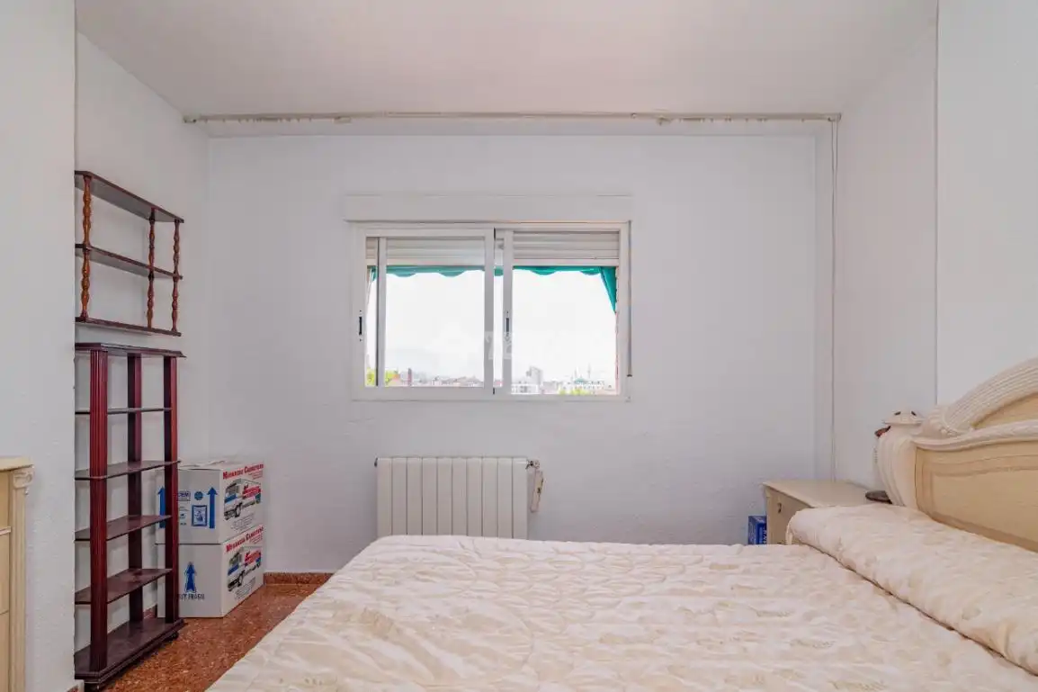 Habitación de Piso en venta en Granada con Calefacción y Balcón
