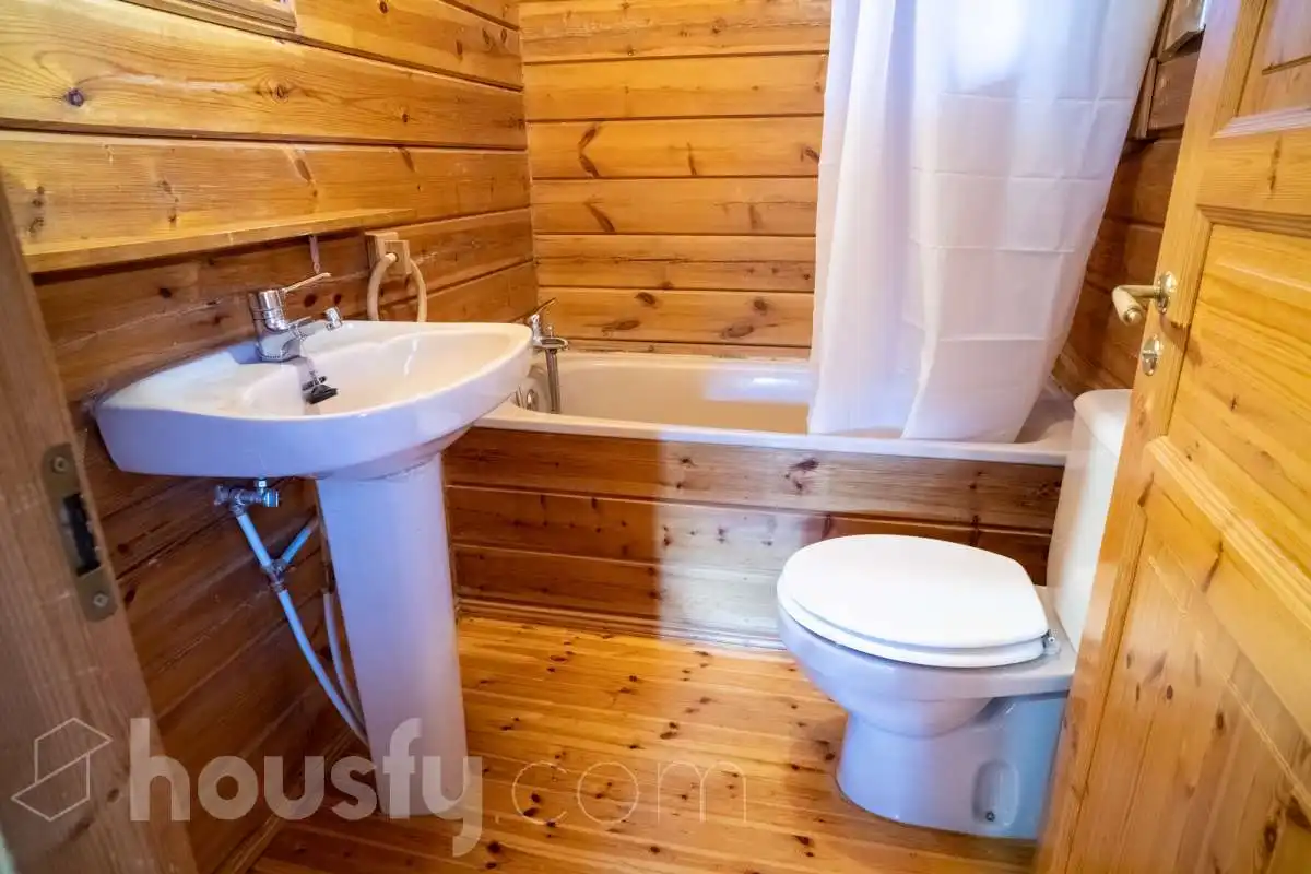 Baño de Casa o chalet en venta en Robledo de Chavela con Calefacción, Jardín privado y Terraza
