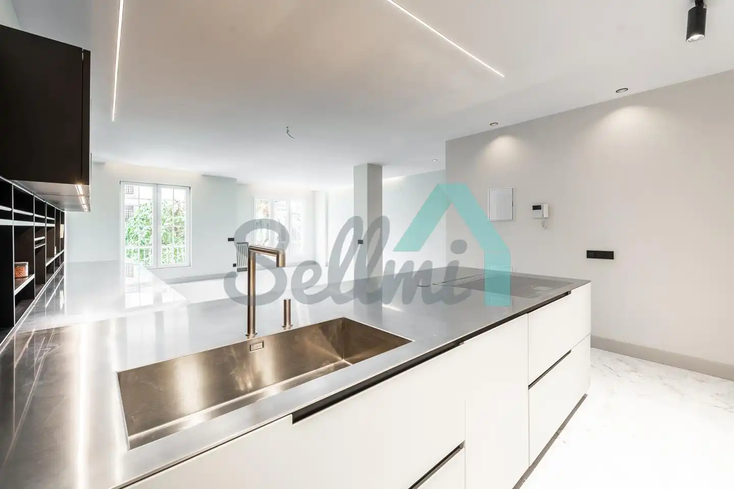 Cocina de Piso en venta en Oviedo  con Calefacción, Trastero y Balcón