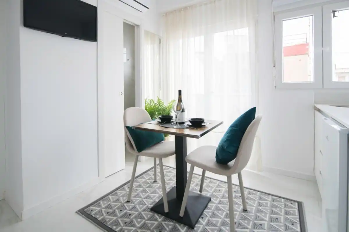 Study for rent in Natzaret