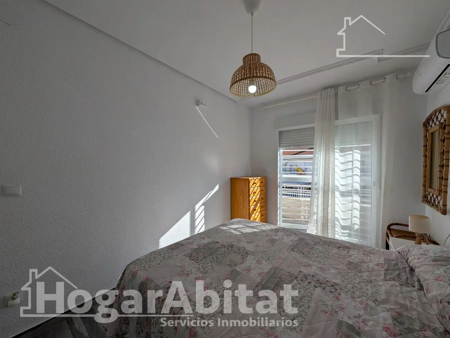 Habitación de Casa adosada en venta en Santa Pola con Aire acondicionado, Calefacción y Terraza