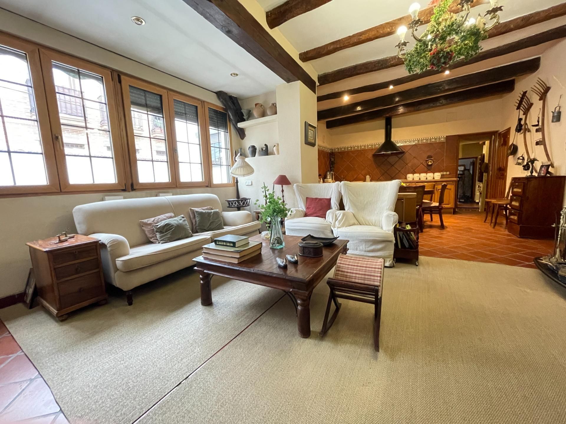 Sala d'estar de Finca rústica en venda en Los Santos de la Humosa amb Aire condicionat, Jardí privat i Traster