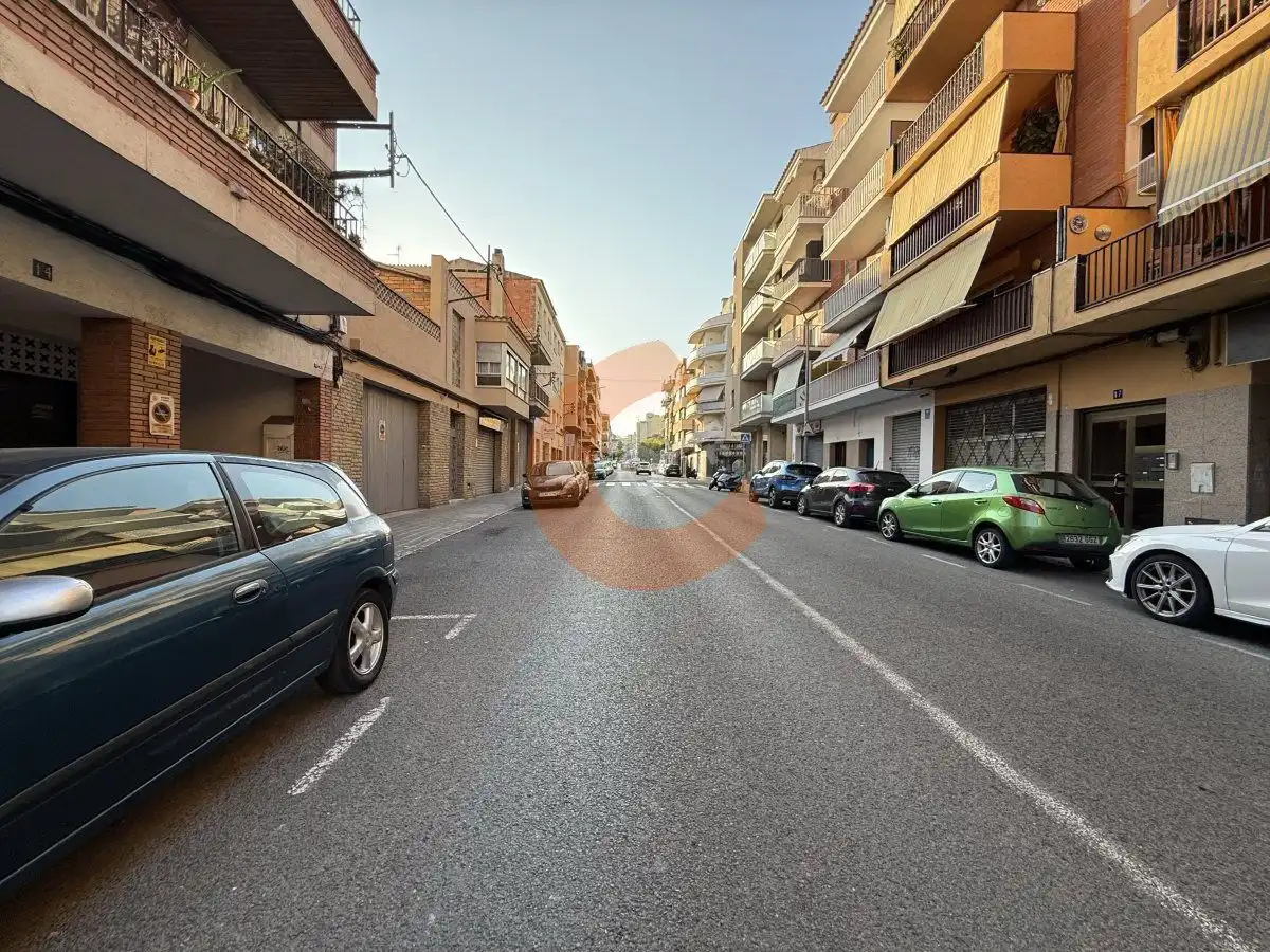 Vista exterior de Local de lloguer en El Vendrell amb Aire condicionat