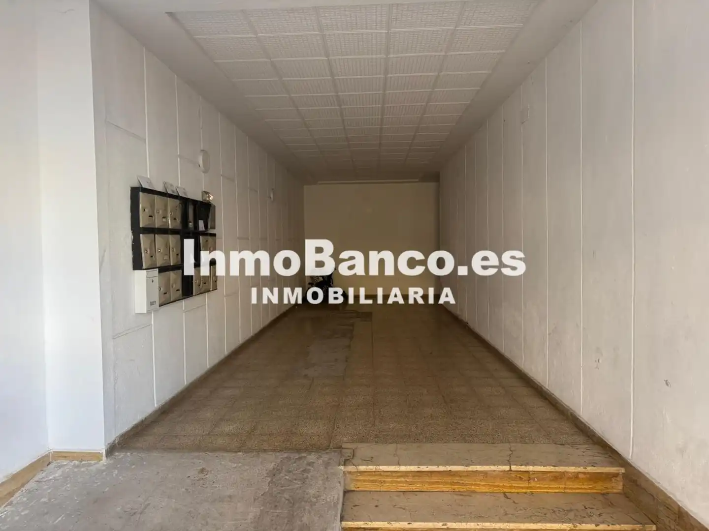 Piso en venta en Chiva con Balcón