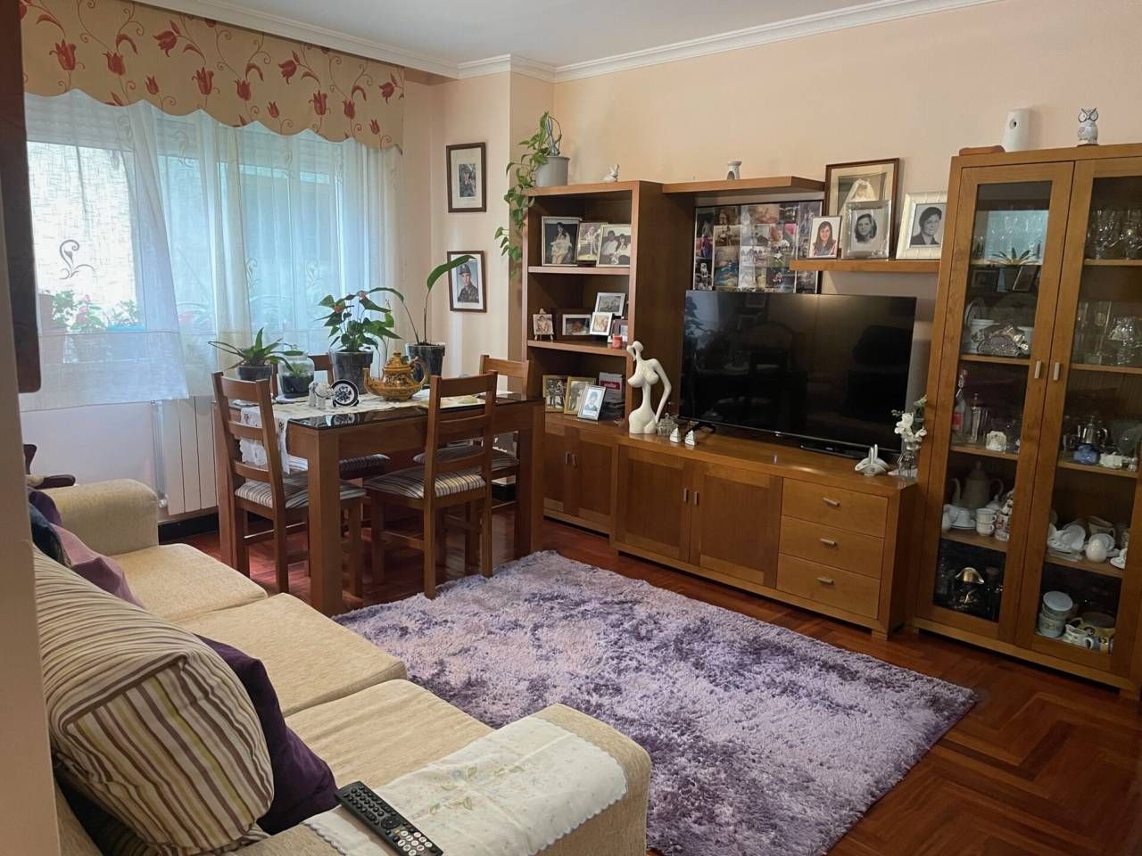 Living room of Flat for sale in Vigo   with Heating, Parquet flooring and Storage room