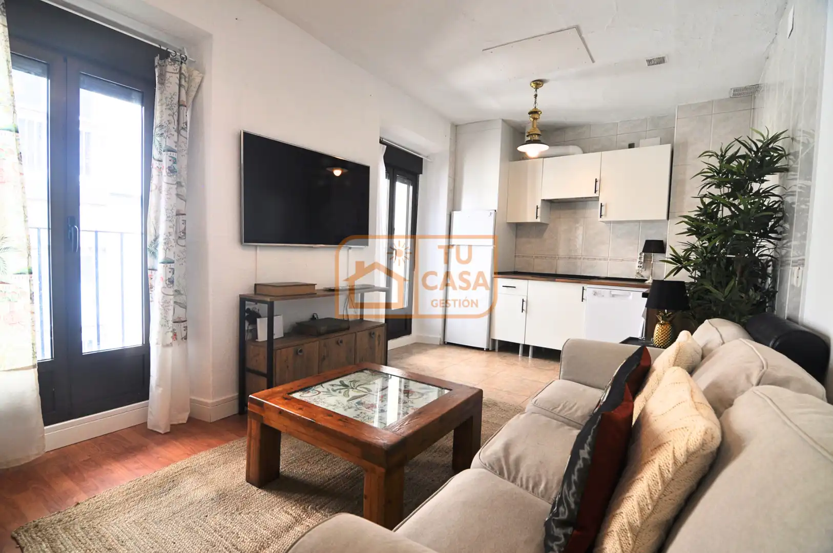 Living room of Flat for rent in Cáceres  with Air Conditioner, Heating and Parquet flooring