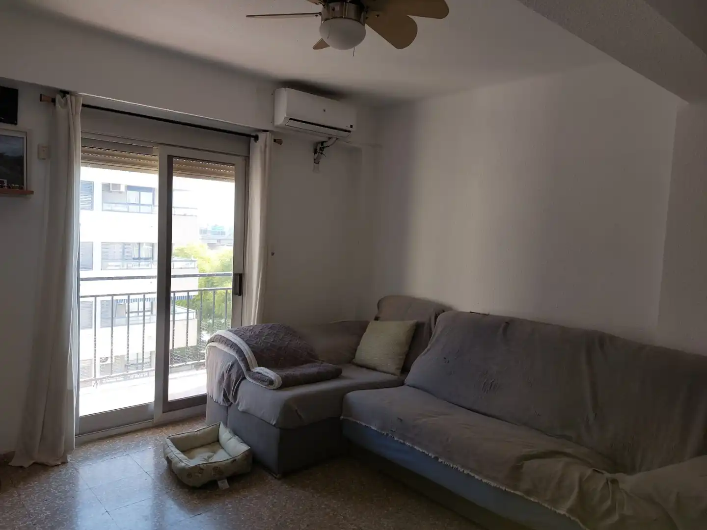 Sala d'estar de Pis en venda en Valencia amb Aire condicionat, Forn i Balcó
