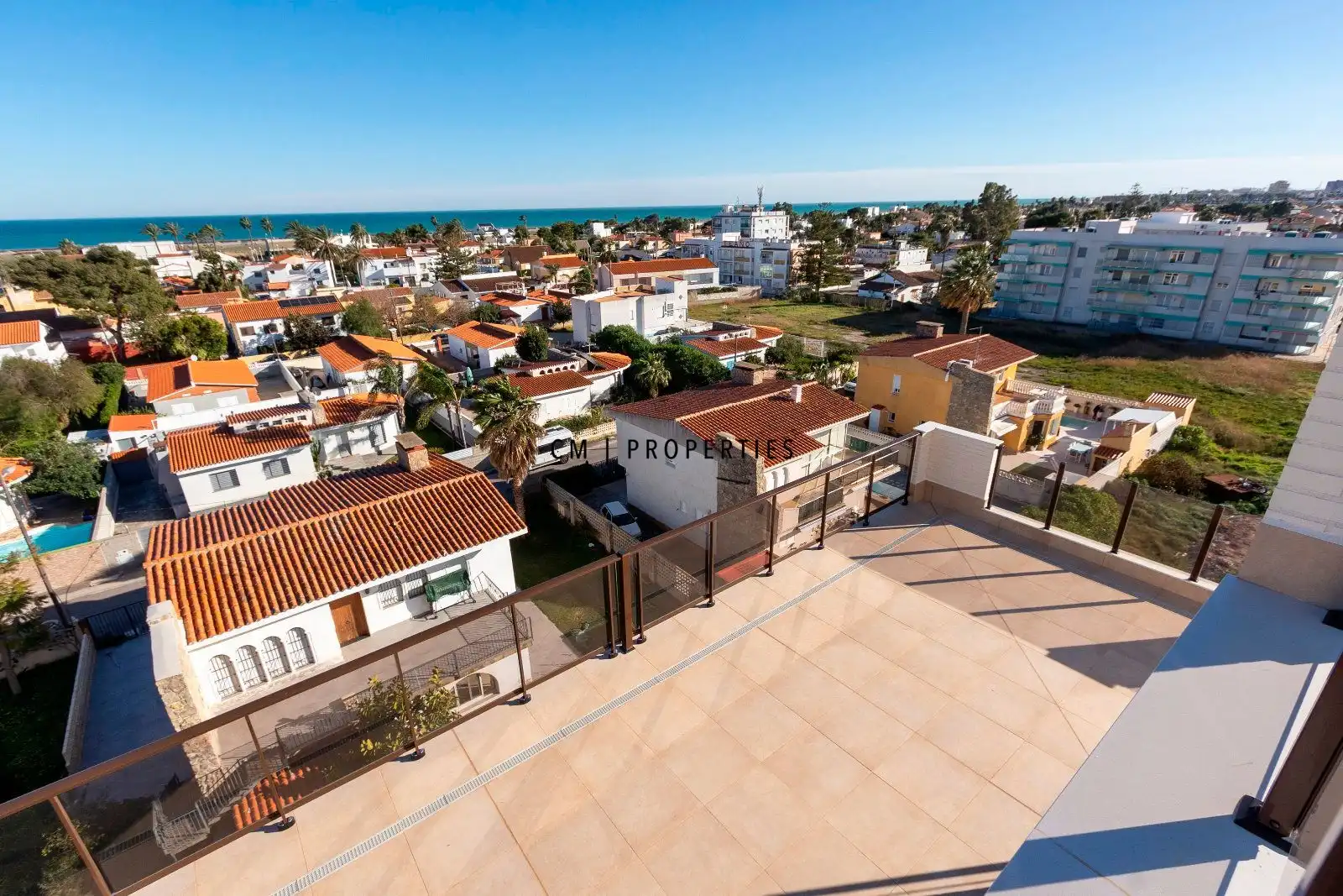 Exterior view of Attic for rent in Sagunto / Sagunt  with Air Conditioner, Heating and Parquet flooring