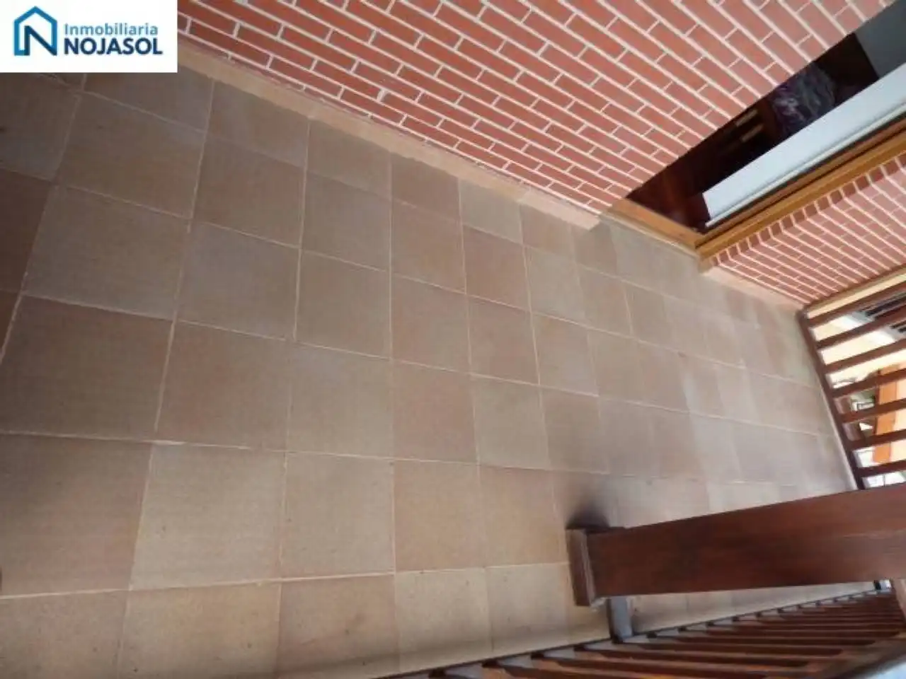 Terrasse von Einfamilien-Reihenhaus zum Verkauf in Bareyo mit Heizung, Terrasse und Möbliert