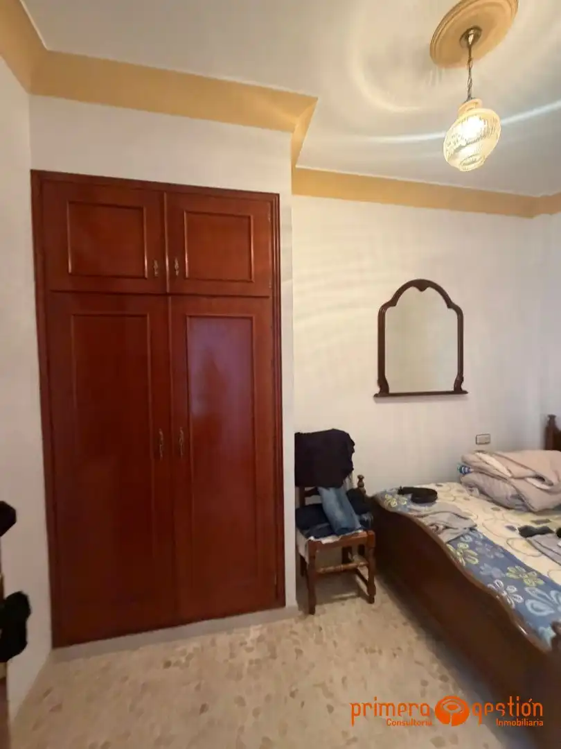 Dormitori de Casa o xalet en venda en Fuentes de Andalucía amb Moblat