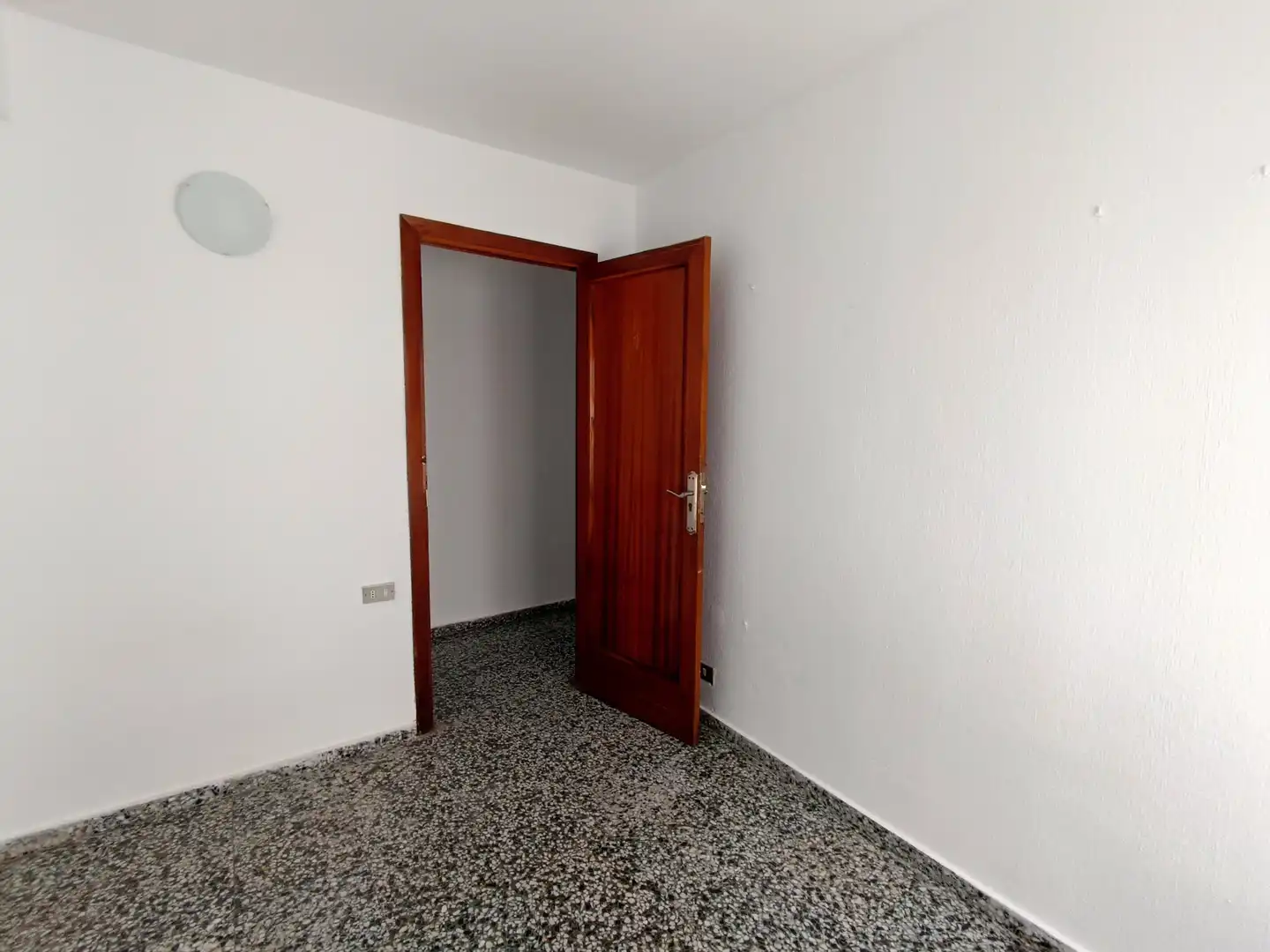 Flat for sale in Alicante / Alacant  with Air Conditioner and Balcony