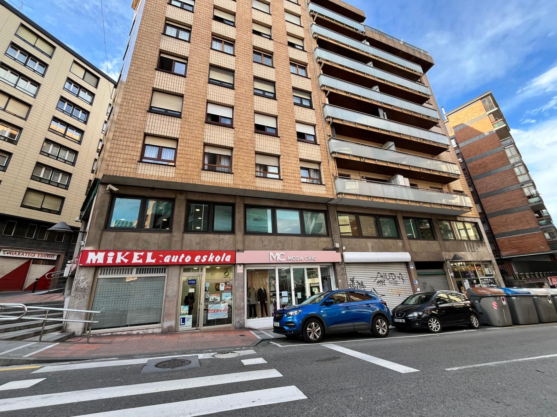 Local de lloguer a Kalero - Basozelai