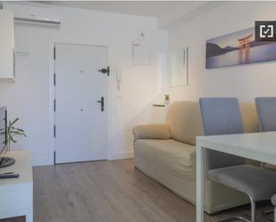 Bedroom of Flat to rent in  Madrid Capital  with Air Conditioner and Balcony