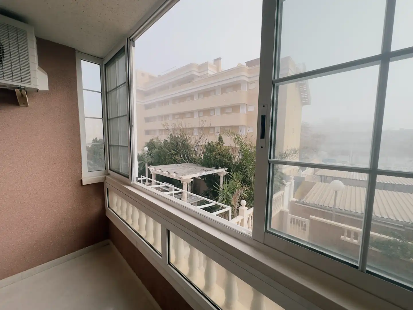 Habitación de Apartamento en venta en Elche / Elx con Aire acondicionado, Terraza y Amueblado