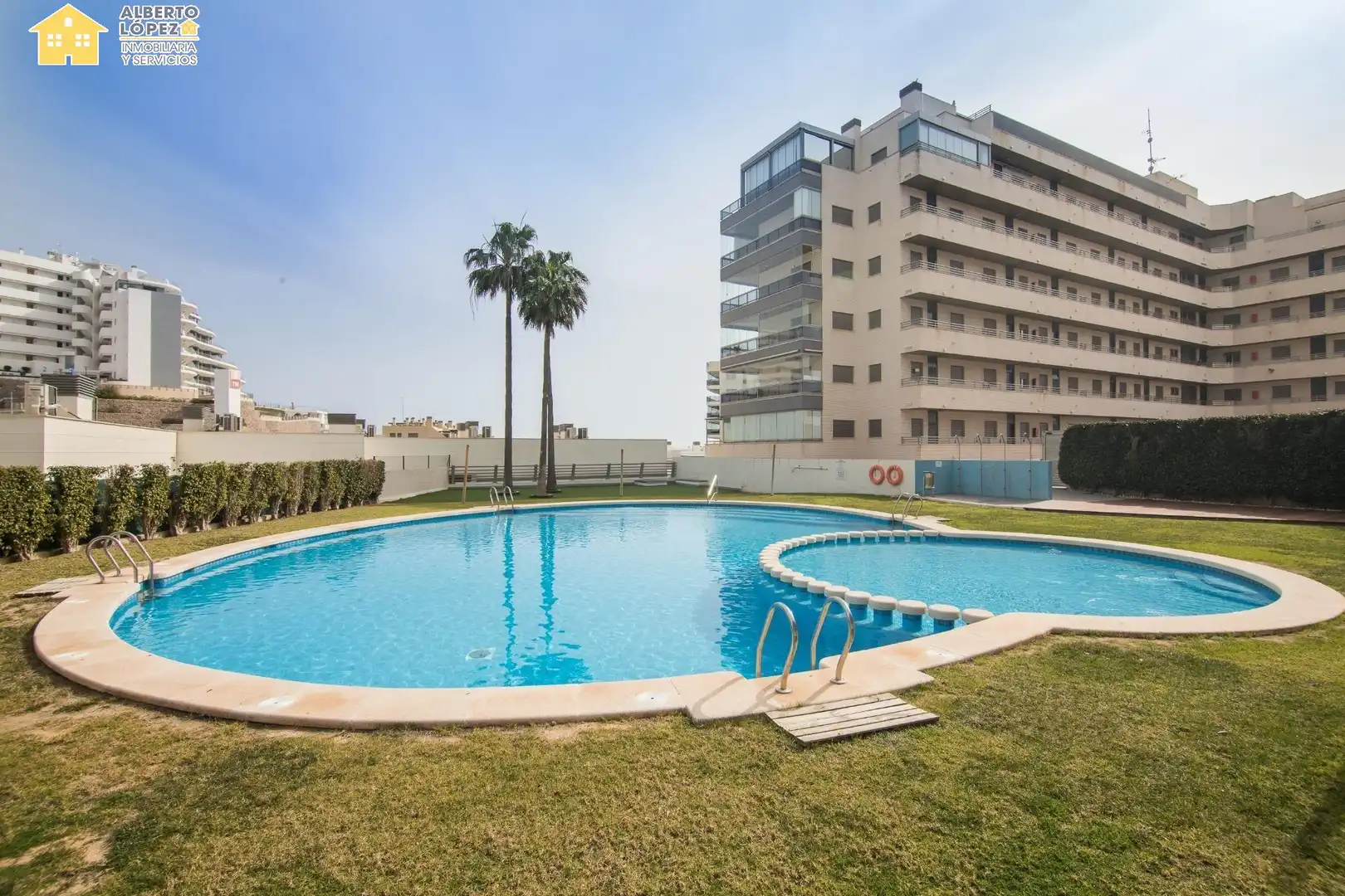 Apartment with pool to rent in Los Arenales del Sol, imagen 3