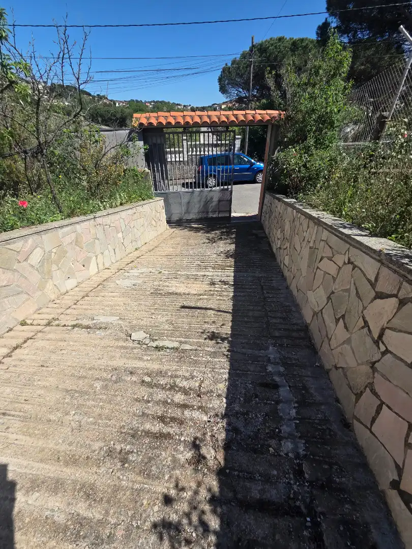 Aparcament de Casa o xalet en venda en Maçanet de la Selva amb Calefacció, Jardí privat i Terrassa