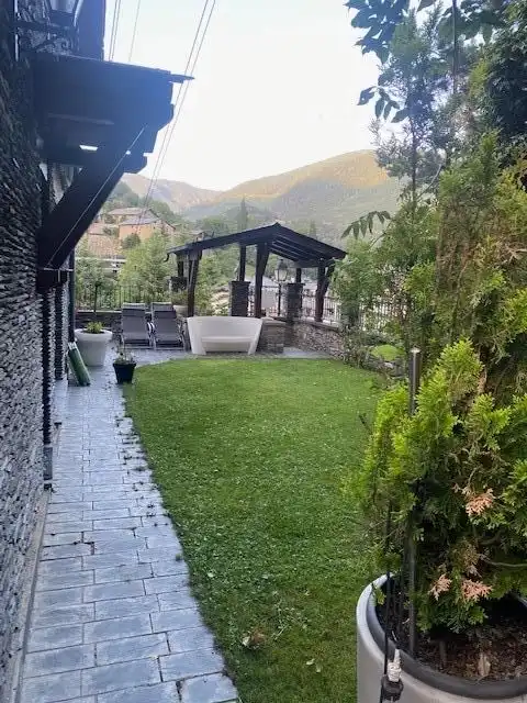 Casa adosada en venta en La Massana pueblo