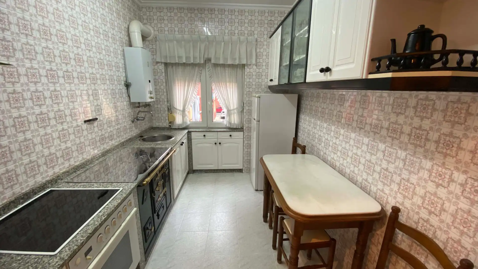 Kitchen of Flat for sale in San Martín del Rey Aurelio  with Parquet flooring, Storage room and Furnished