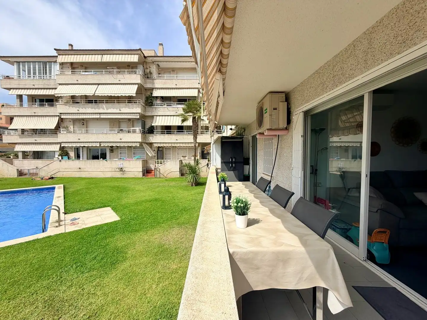 Terrassa de Planta baixa en venda en Cunit amb Piscina comunitària