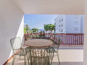 Flat with balcony for sale in NACIONAL II