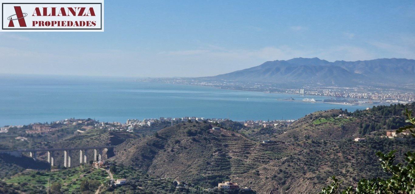 Vista exterior de Casa o xalet en venda en Málaga Capital amb Aire condicionat, Jardí privat i Terrassa