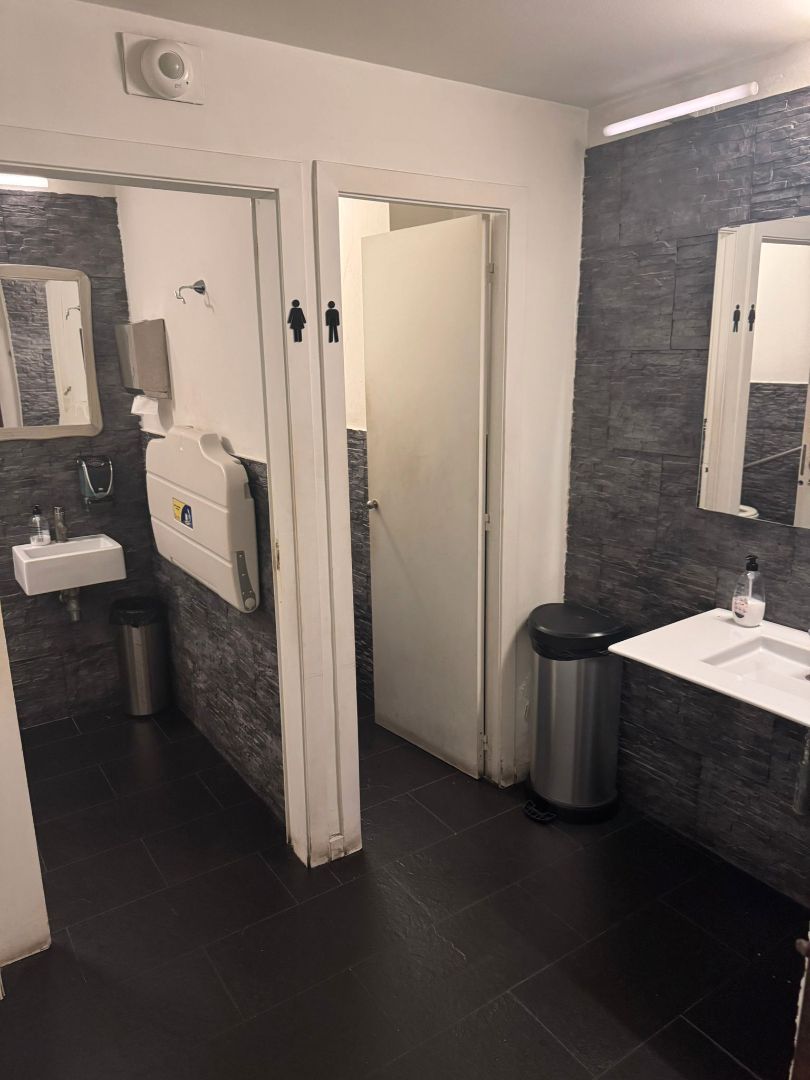 Local en traspaso en L'Antiga Esquerra de l'Eixample, Eixample