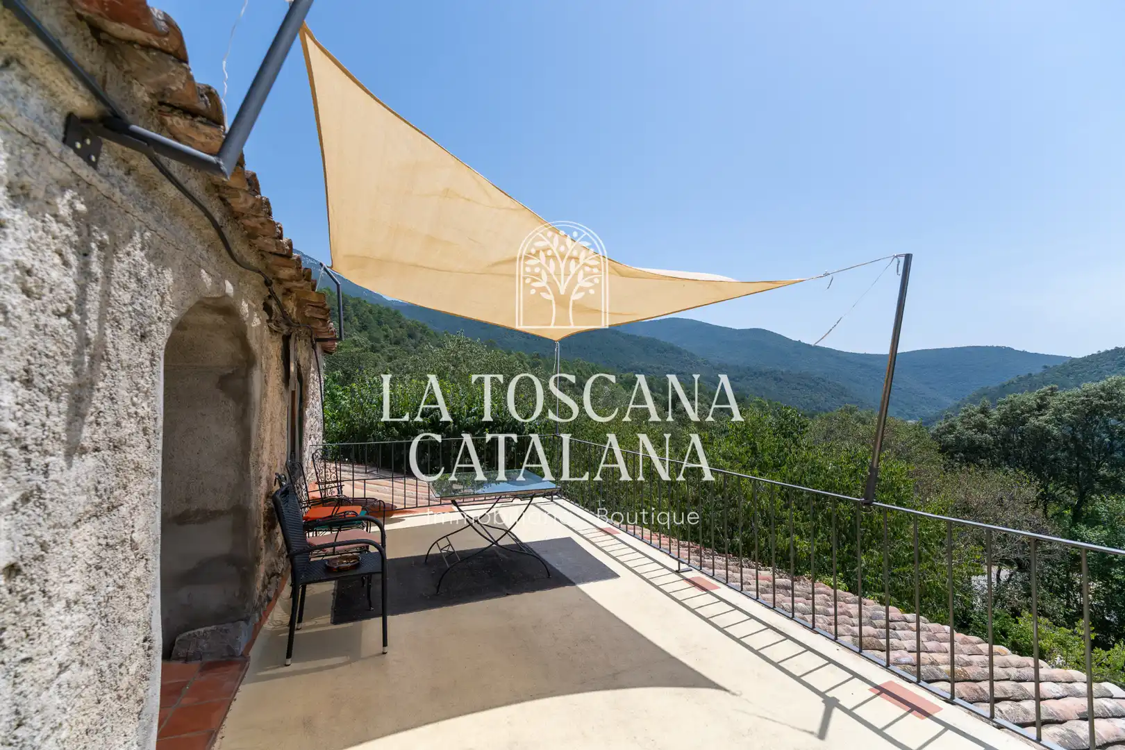 Terraza de Finca rústica en venta en Sales de Llierca con Aire acondicionado, Calefacción y Jardín privado