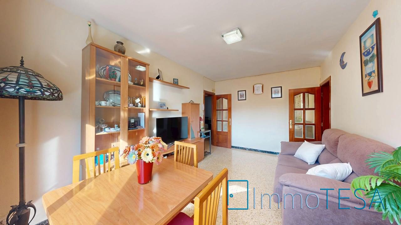 Living room of Flat for sale in Barberà del Vallès