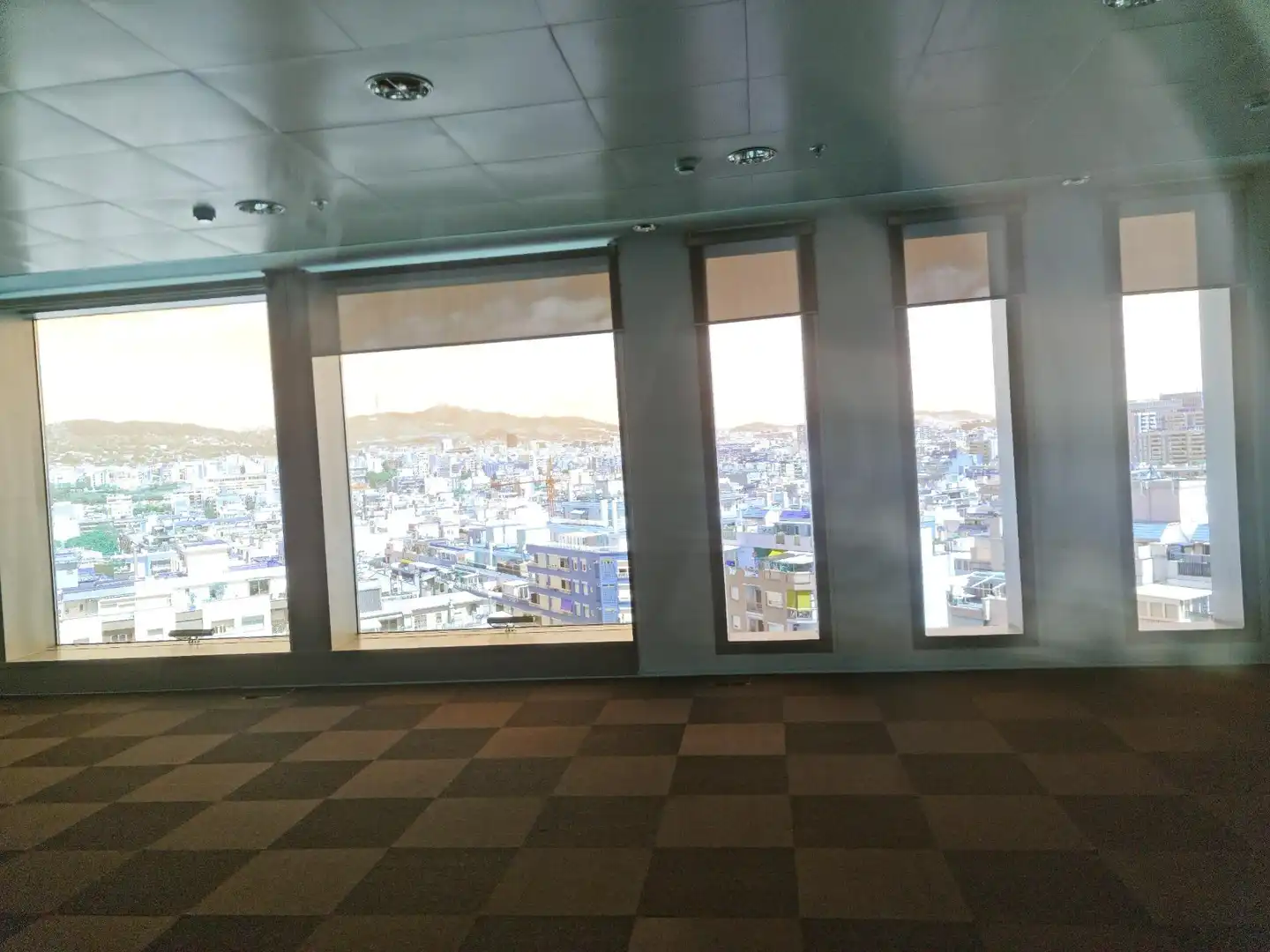 Oficina de lloguer en L'Hospitalet de Llobregat