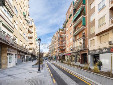 Pis amb ascensor en venda a Calle PEDRO ANTONIO DE ALARCON
