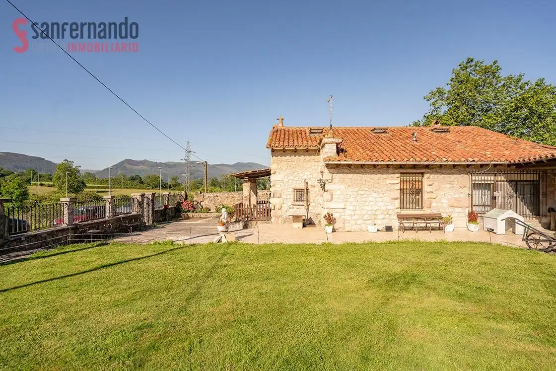 Garten von Haus oder Chalet zum Verkauf in Torrelavega  mit Heizung, Privatgarten und Terrasse