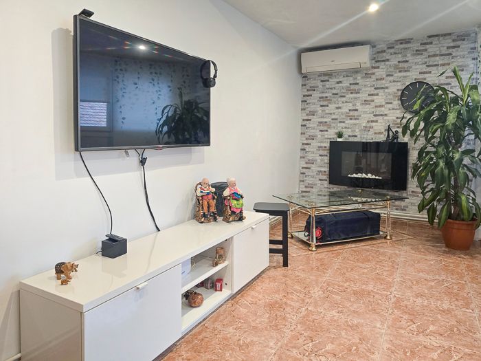 Living room of Flat for sale in San Sebastián de los Reyes  with Air Conditioner, Heating and Terrace
