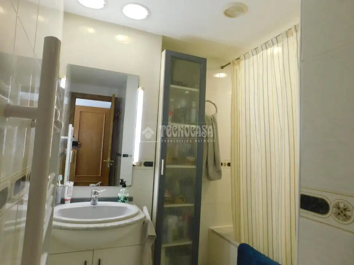Baño de Piso en venta en Zaragoza con Aire acondicionado, Calefacción y Terraza