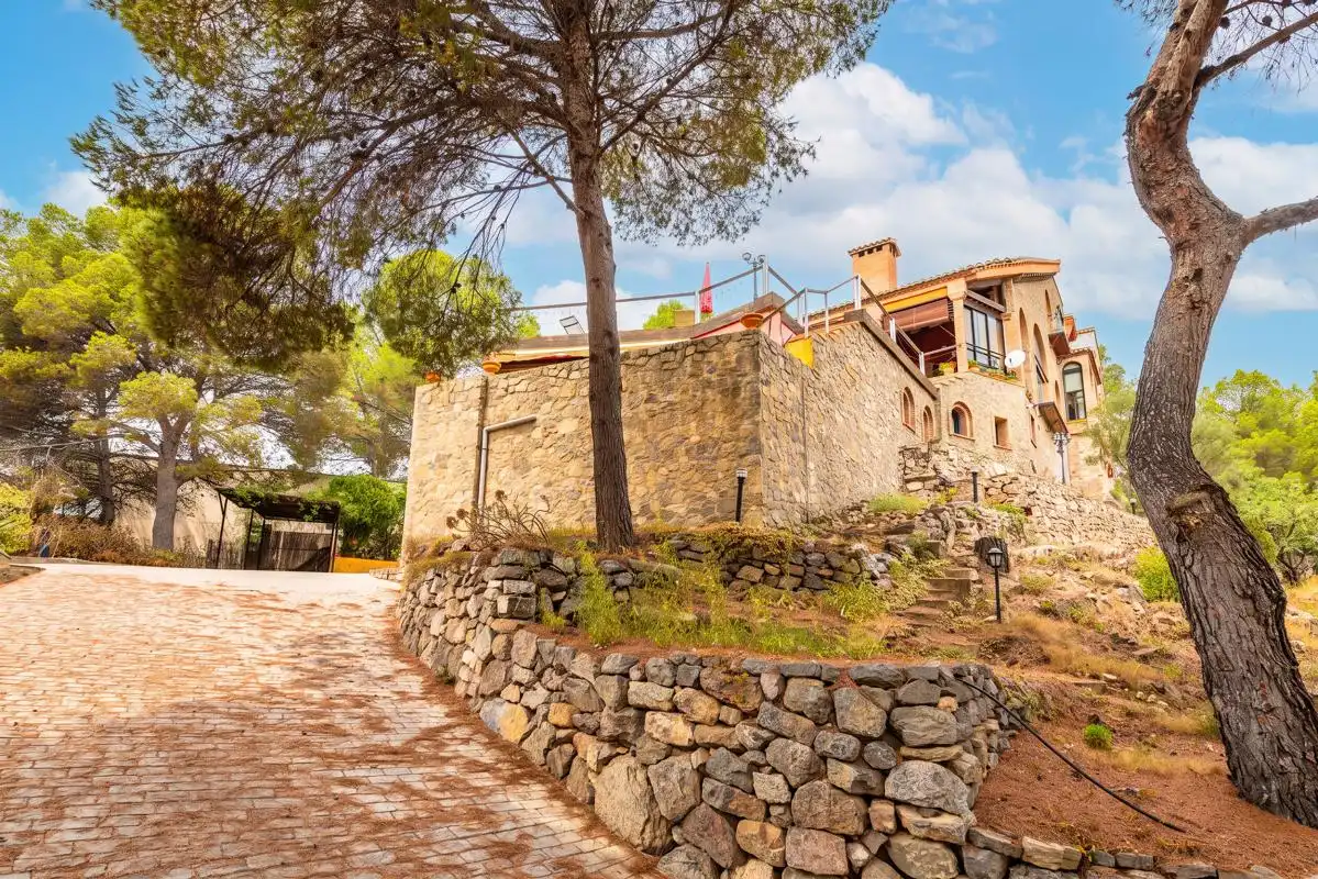Vista exterior de Casa o chalet en venta en Gilet con Calefacción, Jardín privado y Terraza