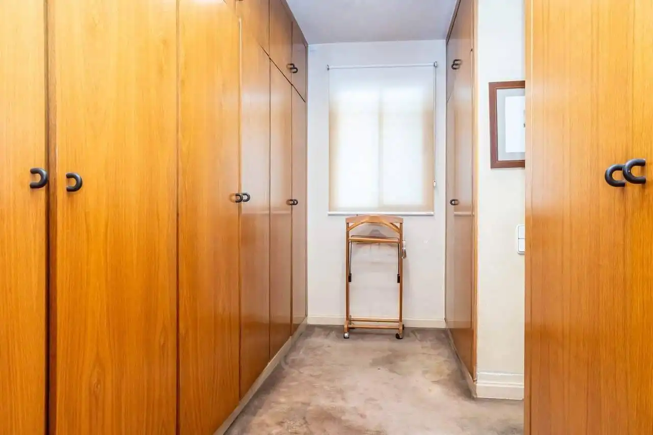 Flat for sale in Valencia  with Air Conditioner and Parquet flooring