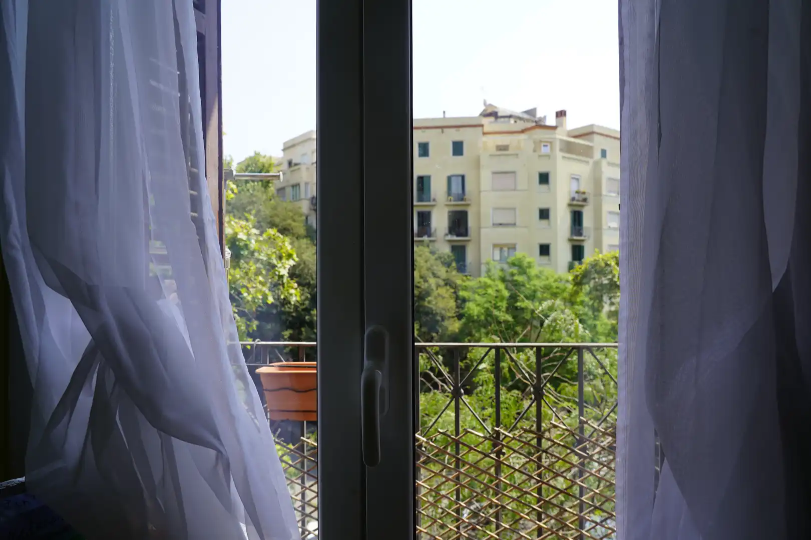 Habitación de Piso en venta en Barcelona con Calefacción y Balcón