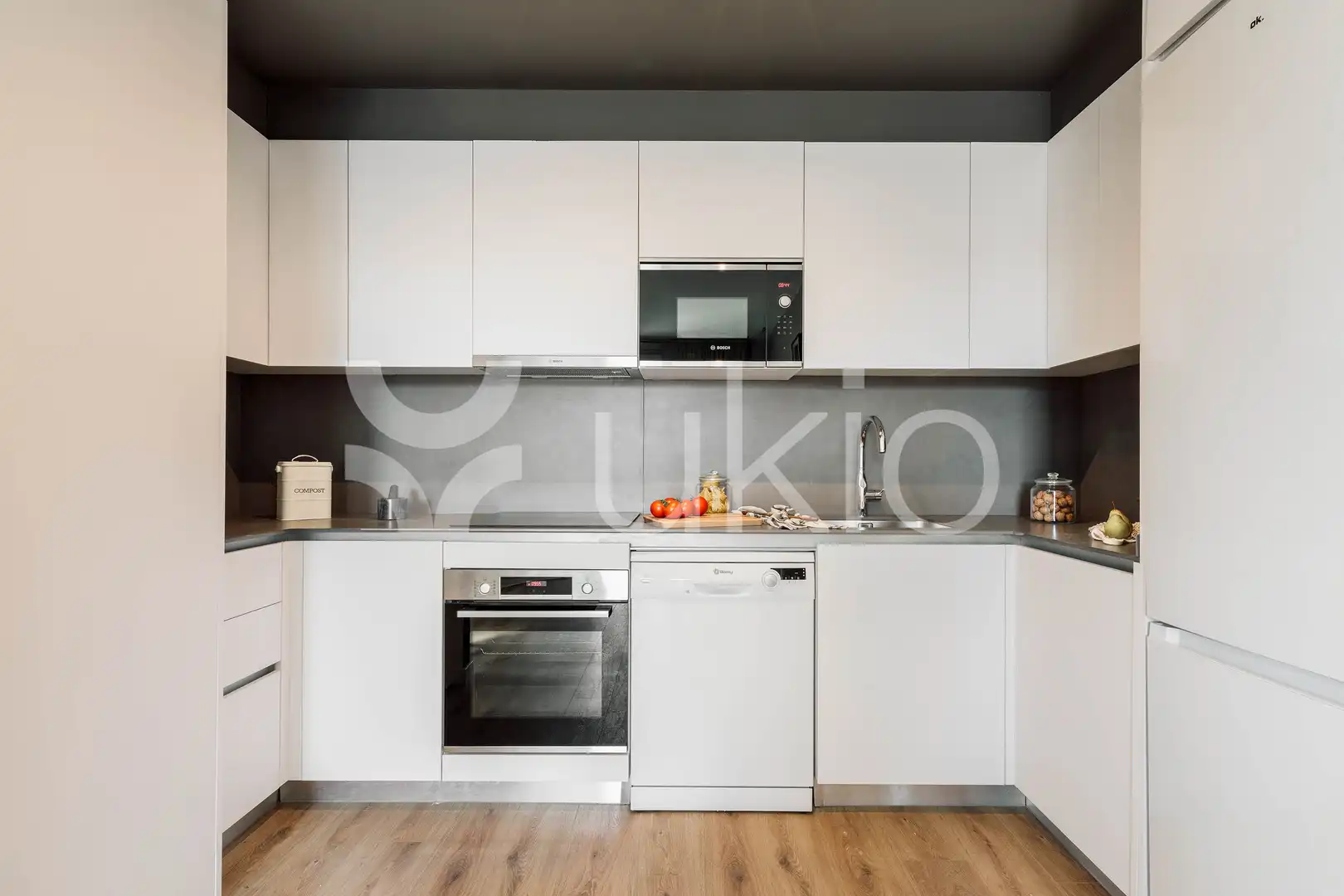 Cocina de Apartamento de alquiler en Barcelona con Aire acondicionado, Calefacción y Amueblado