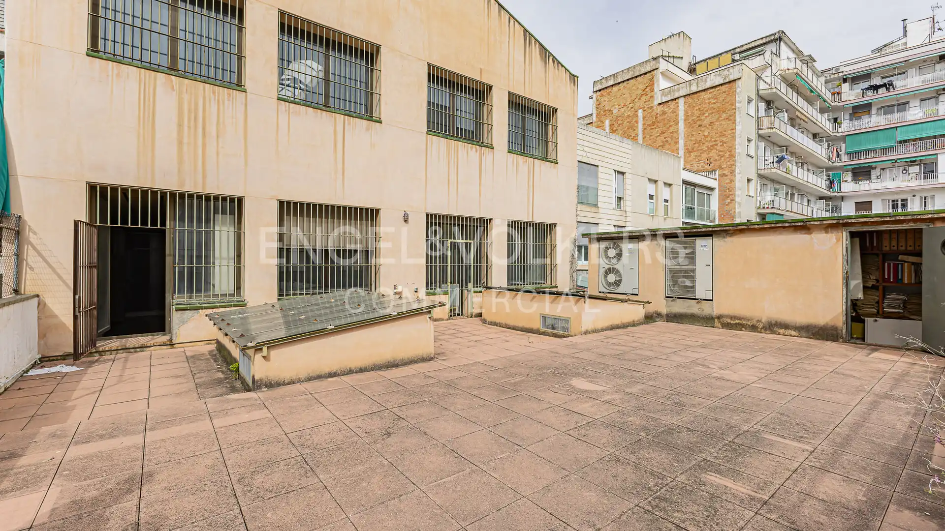 Exterior view of Building for sale in  Barcelona Capital