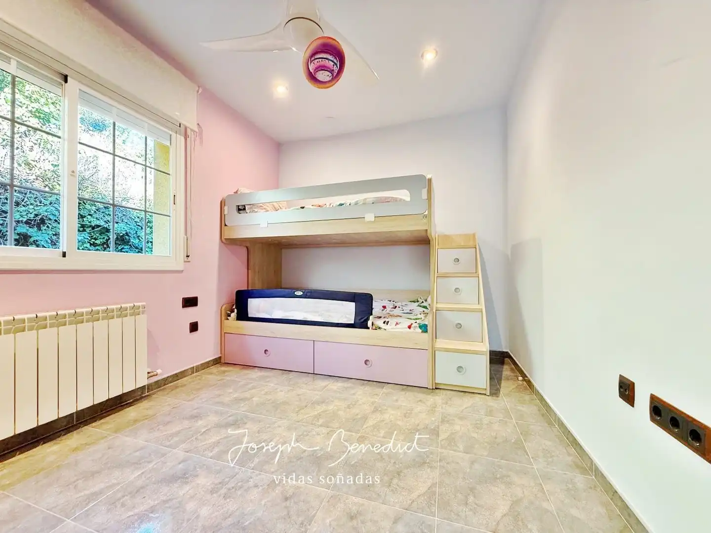 Bedroom of Houses for sale in Begues  with Air Conditioner, Heating and Private garden