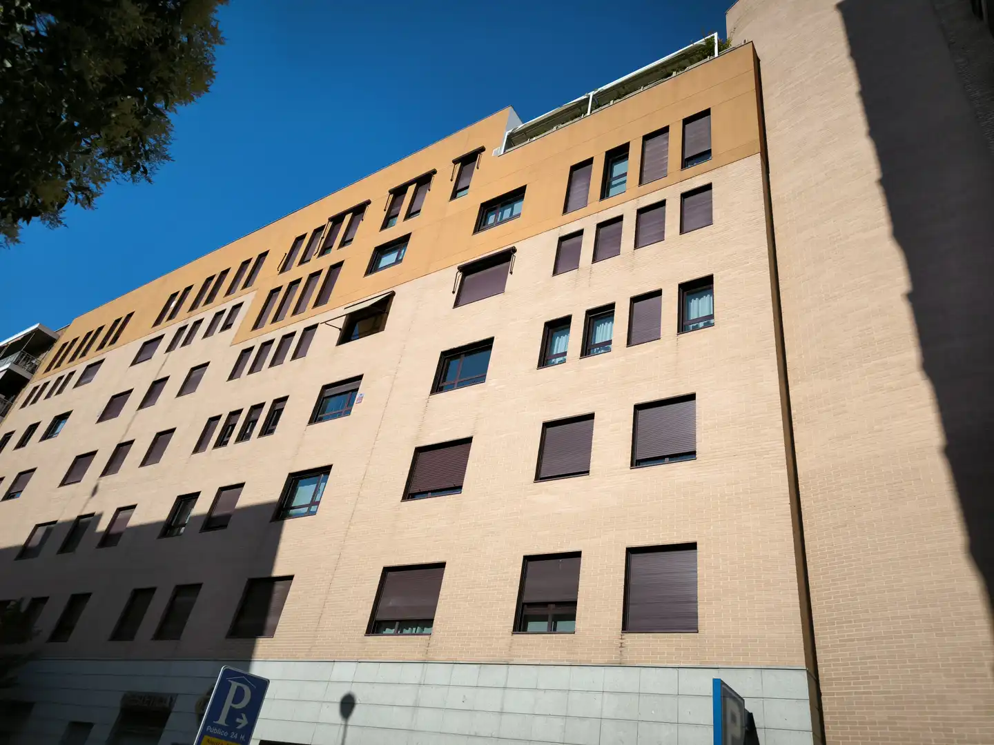 Exterior view of Flat for rent in Madrid  with Air Conditioner, Heating and Private garden