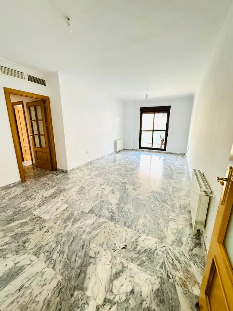 Piso de alquiler en Badajoz con Aire acondicionado, Calefacción y Terraza