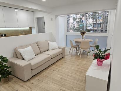 Living room of Flat for sale in  Barcelona Capital  with Air Conditioner and Balcony