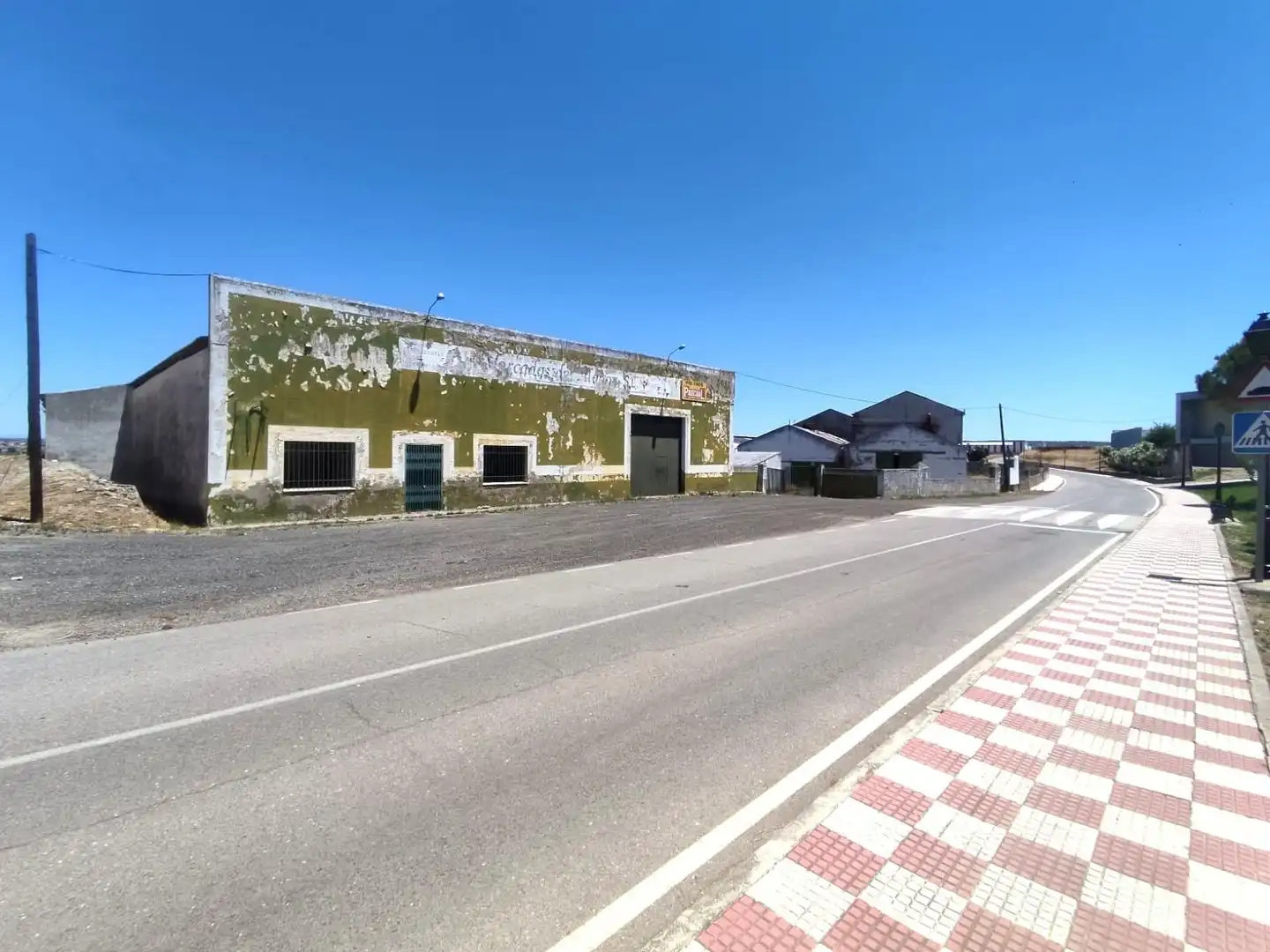 Exterior view of Industrial buildings for sale in Galisteo