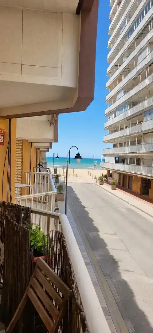Vista exterior de Apartamento de alquiler en Sueca con Aire acondicionado, Amueblado y Balcón