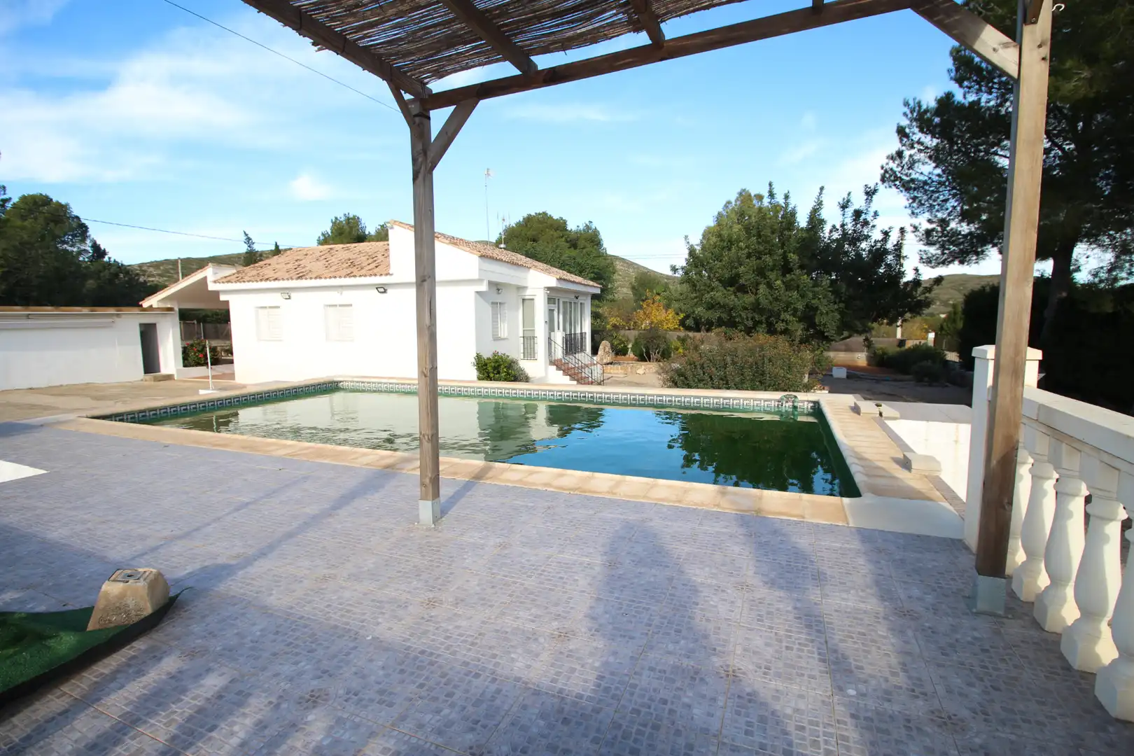 Piscina de Casa o chalet en venta en Llombai con Aire acondicionado, Calefacción y Jardín privado