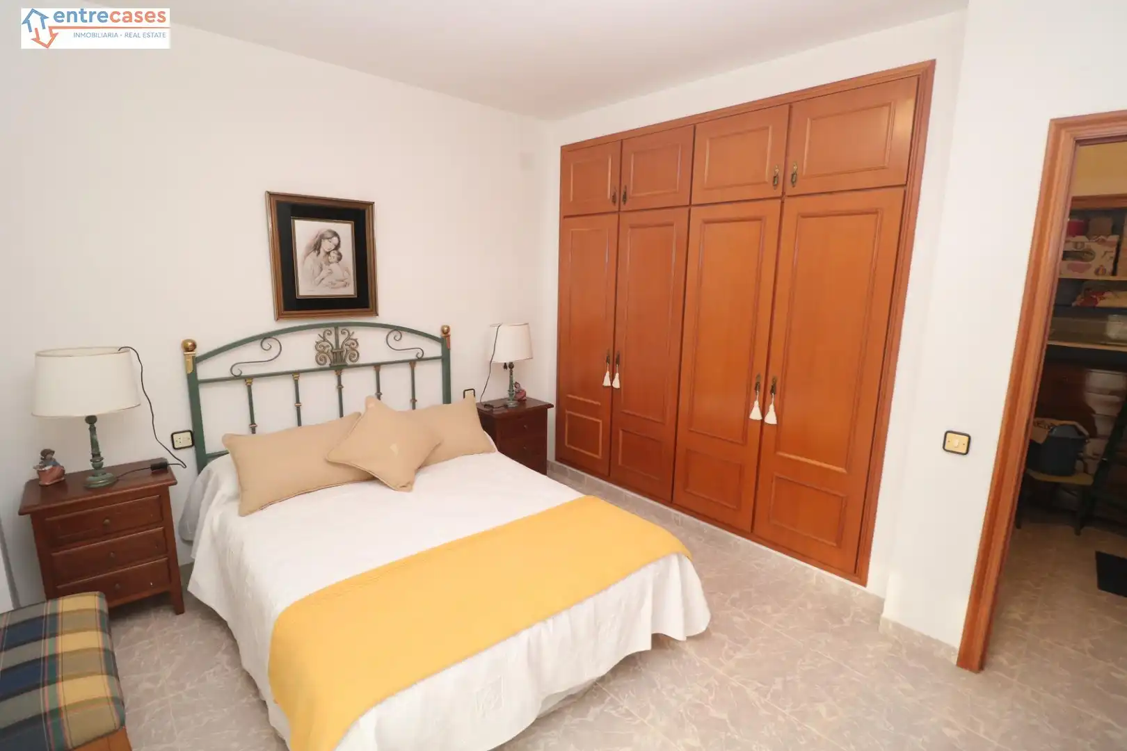 Habitación de Planta baja en venta en Gilet con Amueblado y Balcón
