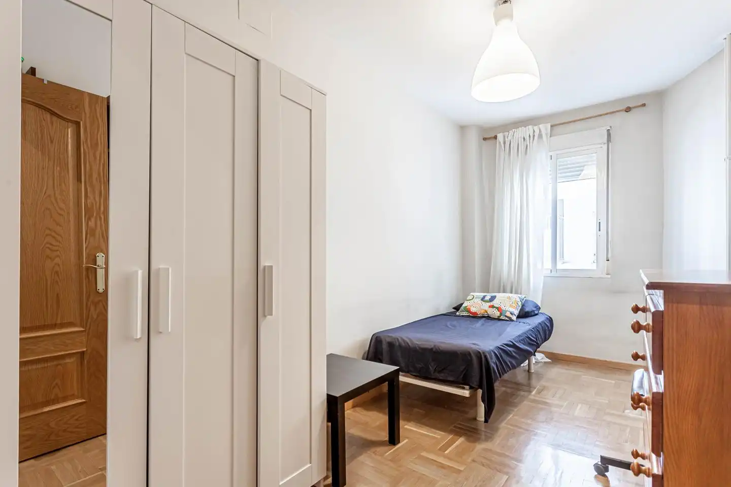 Bedroom of Flat for sale in Madrid  with Heating, Parquet flooring and Terrace