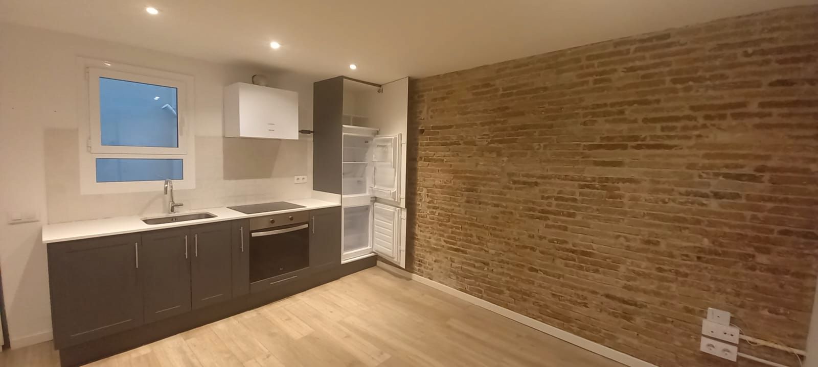 Flat for sale in Carrer de Sant Martí, El Raval, Ciutat Vella